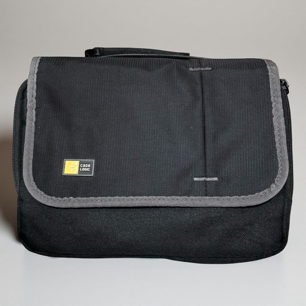 Case Logic Portable Car DVD Player Case